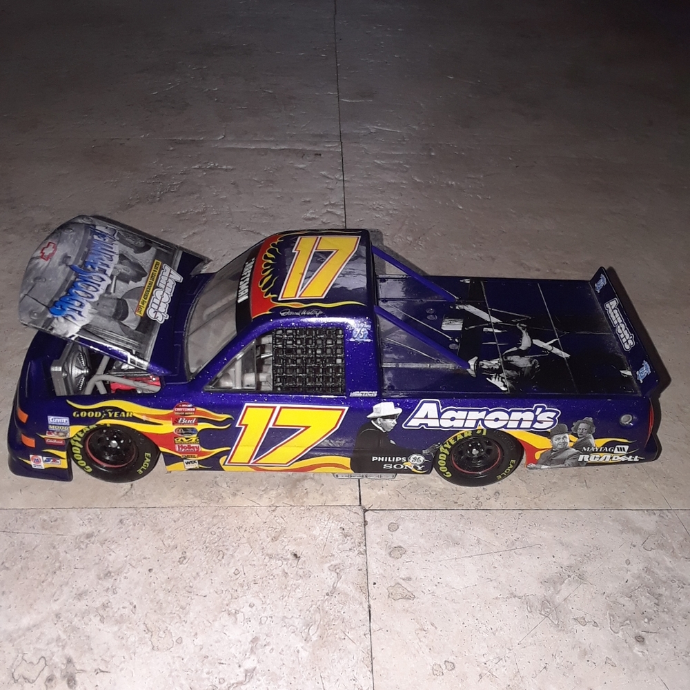 Michael Waltrip The 3 Stooges Nascar Truck Rare - Picture 7 of 12